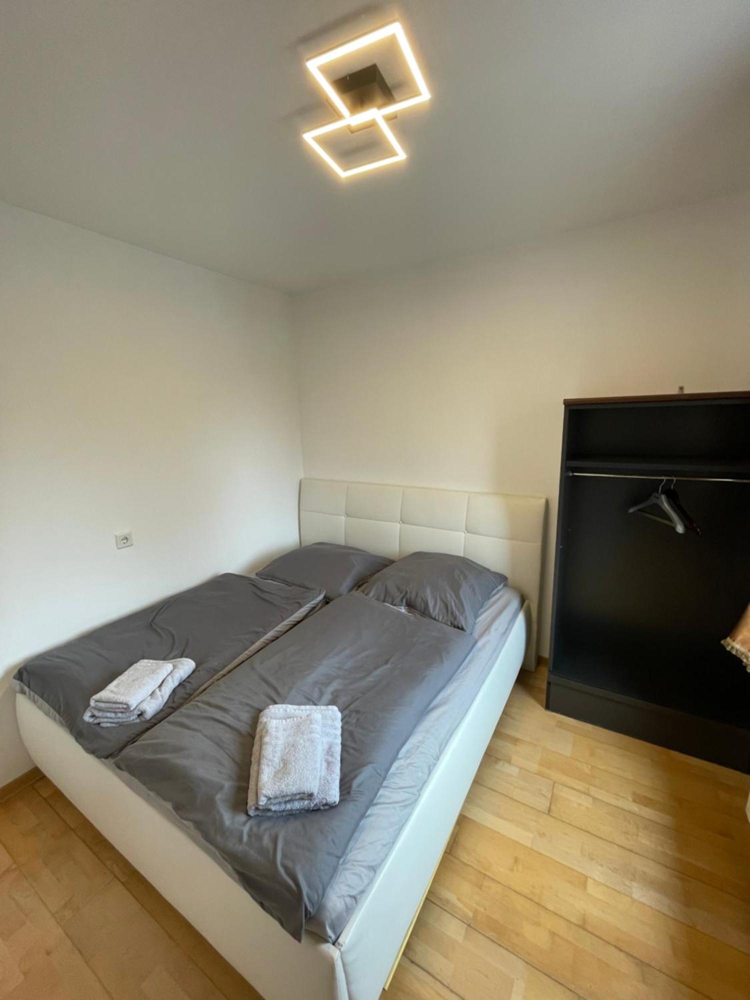 Apartment Lipsia Esterno foto